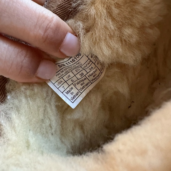 UGG Classic Ultra Mini Color Chestnut Size 7 - Picture 11 of 13